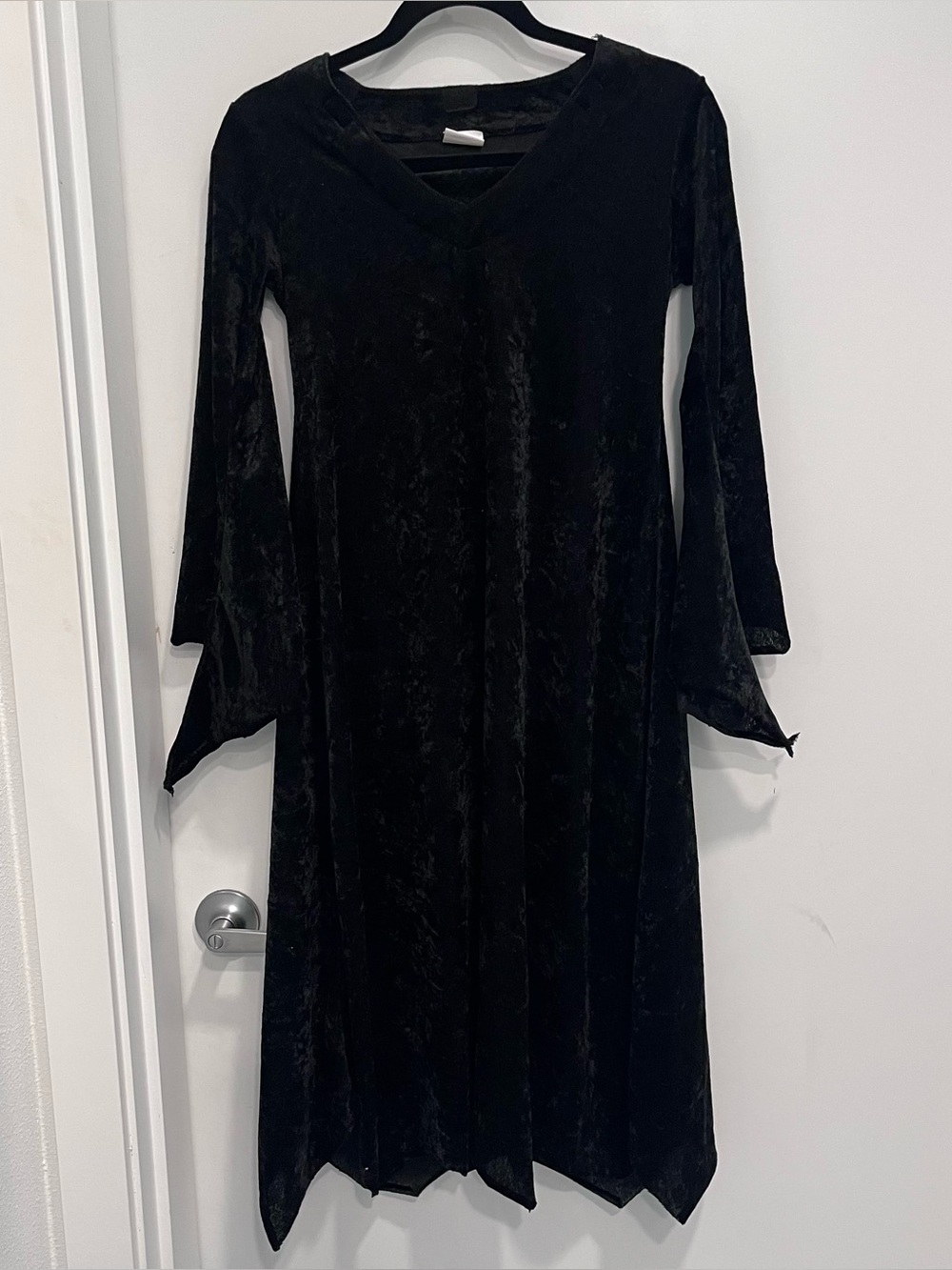 Black Crushed Velvet V-Neck Long Sleeve Dress Witch Vampire Goth Halloween Emo